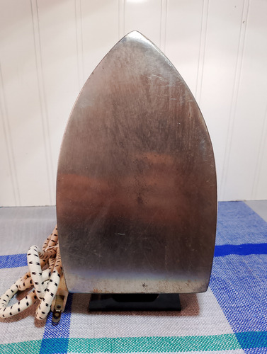 Plancha Eléctrica Gesa / De 1948. (Usado)