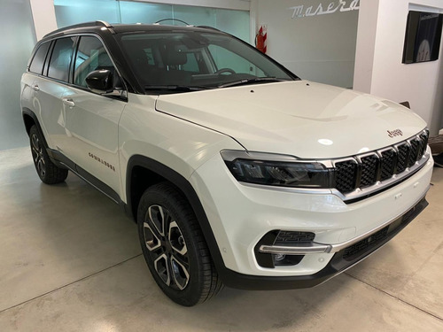 Imagen 14 de 18 de Jeep Commander 2023 2.0 Td At9 4x4 Limited Plus
