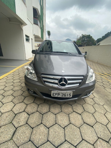 Imagem 2 de 12 de Mercedes B180 Family 1.7 2011