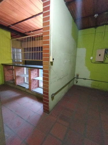 En Venta Galpón En La Vía Alterna, Sector Campo Claro - Barcelona - Anzoátegui