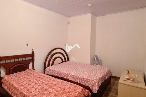 Imagem 12 de 15 de Casa Com Piscina No Balneário Gaivota Em Itanhaém Ca509