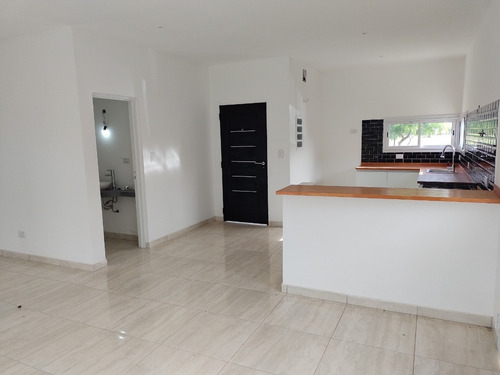 Imagen 4 de 19 de Casa San Ramiro Al 300 - Pilar Del Este