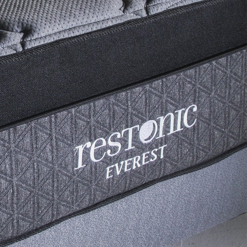 Colchón Restonic Everest Con Memory Gel Queen Size Color Gris Oscuro