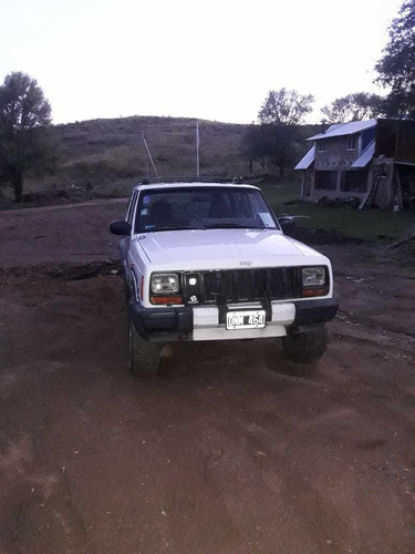 Jeep Cherokee 2000 4.0 Classic