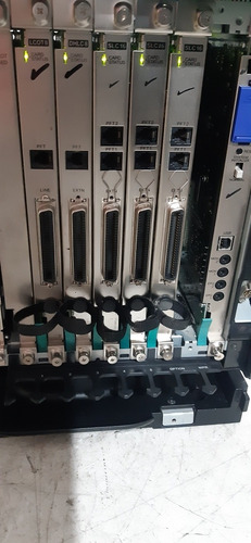 Conmutador Panasonic Kxtda100, 8 Lineas 40 Extensiones (Usado)