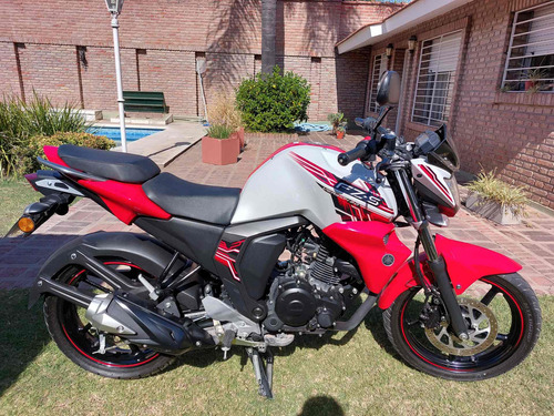 Imagen 3 de 12 de Yamaha Fz S 2.0
