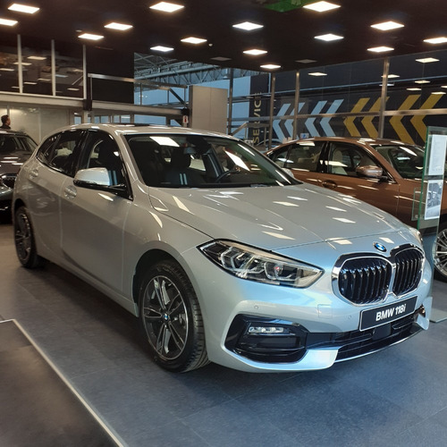 Bmw 118i Sport Line 0km