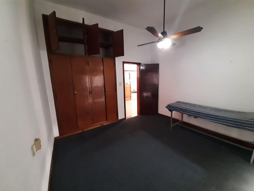 Casa 2 O 3 Familias En Venta Ubicado En Lanús Oeste