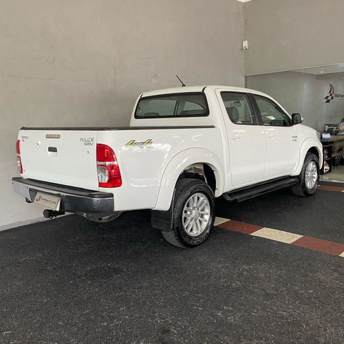 Toyota Hilux 2.7 Srv Cab. Dupla 4x4 Flex Aut. 4p