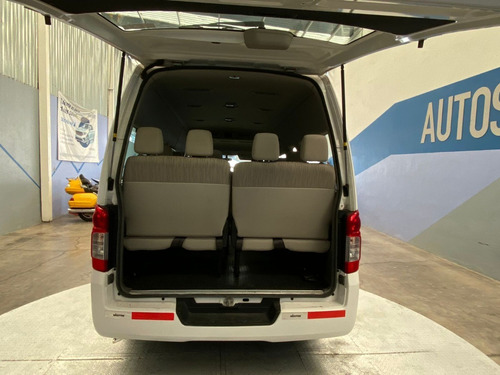 Imagen 10 de 14 de Nissan Urvan Amplia 15 Pasajeros