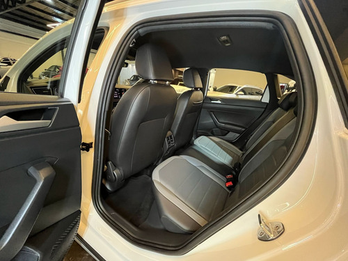 Volkswagen Nivus Highline 1.0 200 TSI Flex Aut.