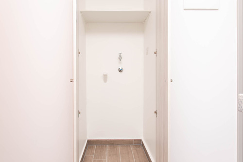Edificio Av. Almte. Blanco Encalada (1 Est. 1 Bod.) Vista S