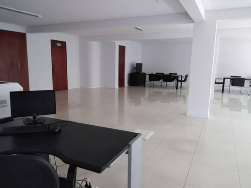 Alquiler - Oficina 400mts - Microcentro.