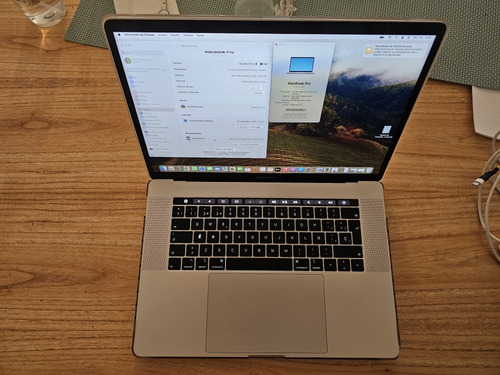 Macbook Pro 15  - 2018 - 16gb Ram - 256gb - Silver 