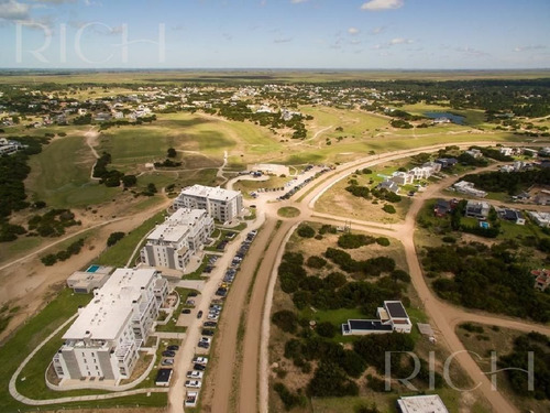 Casa En Venta En Costa Esmeralda Vistas A Cancha De Polo