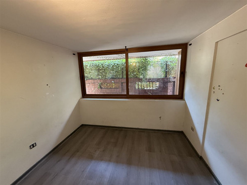 Departamento En Venta De 2 Dorm. En Las Condes