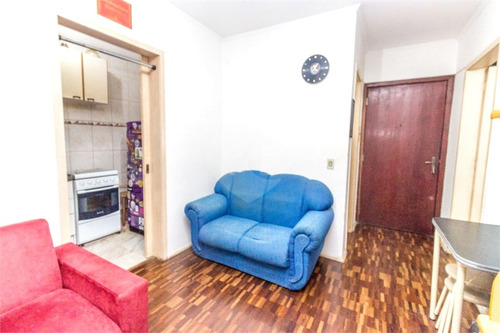 Imagem 4 de 15 de Apartamento De 1 Dormitório No Bairro Cidade Baixa. - Reo597504