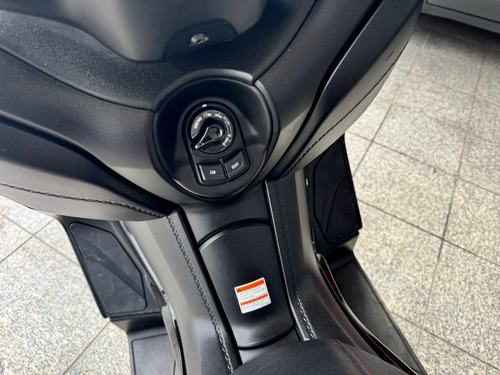 Yamaha Xmm 250 Xmax 250 Abs Scooter 2023 Impecavel Baixa...