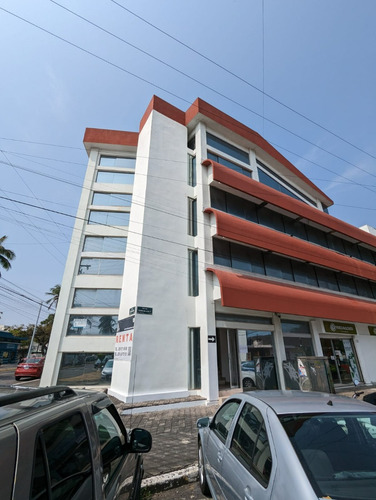 Renta De Oficinas En Avenida Simon Bolivar