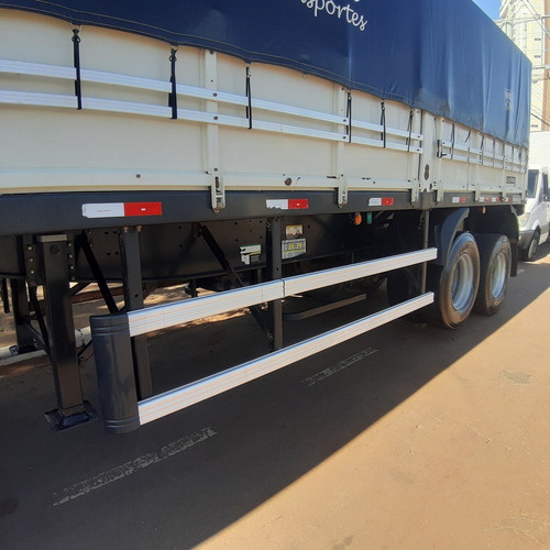 Imagem 4 de 8 de Rodotrem Graneleiro / Randon