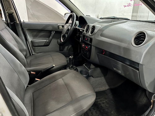 Volkswagen Parati 1.6 Trend Total Flex 5p