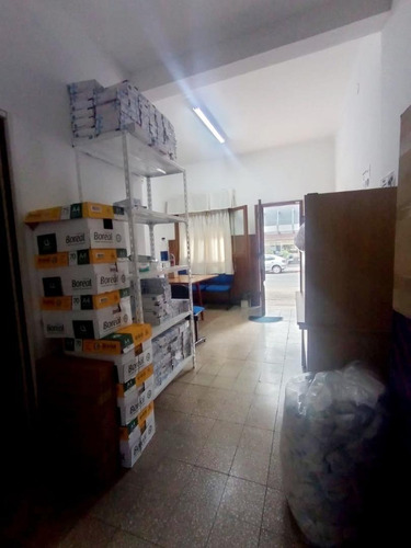 Imagen 11 de 17 de Casa En Planta Baja De 3 Ambientes En Pichincha Con Patio