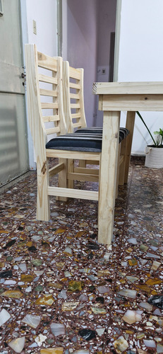Mesa Comedor 1,20 Metro X 80cm + 4 Sillas Tapizadas Sin Pintar Sin Pintar