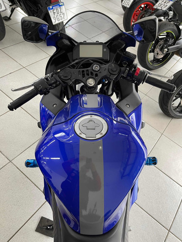 Imagem 3 de 8 de Yamaha R 3