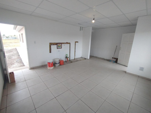 Venta De Casa De 3 Dormitorios A Estrenar, Fernandez Oro