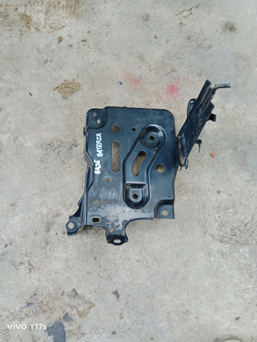 Base Bateria Yaris 2013 (Usado)