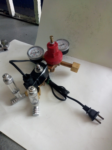 Imagen 3 de 10 de Regulador Co2 Profesional Taprite Válvula Solenoide Acuarios