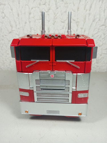 Optimus Prime Studio Series 38 Overside Bumblebee The Movie (Usado)