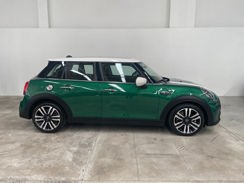 Imagen 5 de 15 de Mini Cooper 2022 Classic 5 Puertas At