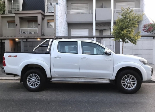 Toyota Hilux 3.0 Cd Srv Cuero 4x4 5at - A4 2015