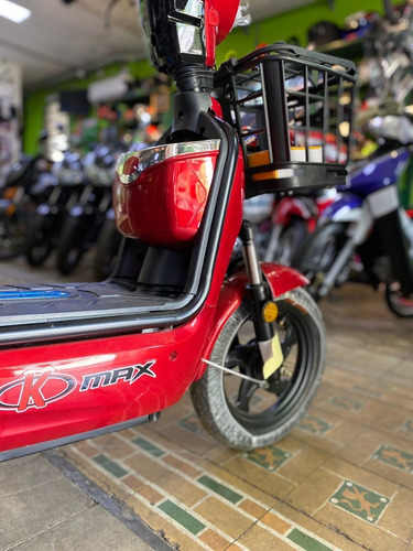 Imagen 12 de 16 de Moto Eléctrica Scooter K City Max 350