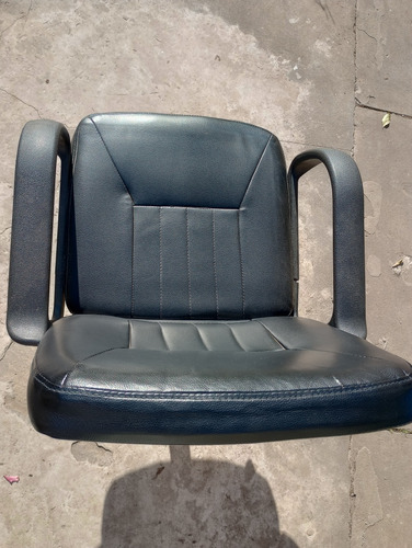 Silla Sillón Pc Ejecutivo Escritorio A Reparar Negro Cuero Sintético (Usado)