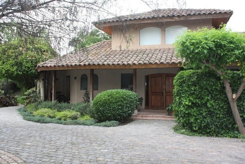 Casa En Terreno Urbano