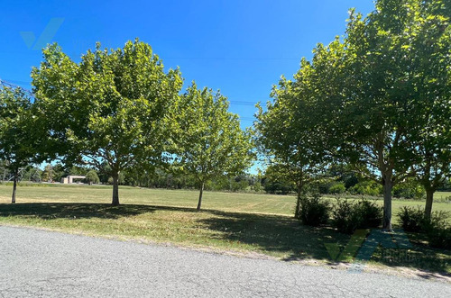Terreno Lote En Altos De Manzanares, Pilar- Amplio, Luminoso, Oportunidad
