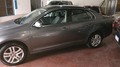 Volkswagen Vento 2.5 Advance 170cv 2011