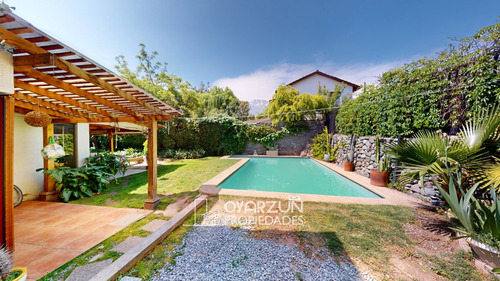 Se Vende Casa De 4 Dormitorios 4 Baños Terreno De 498 Mts2.