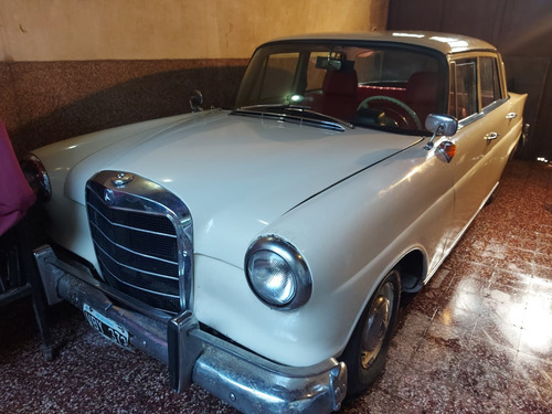 Mercedes Benz 220