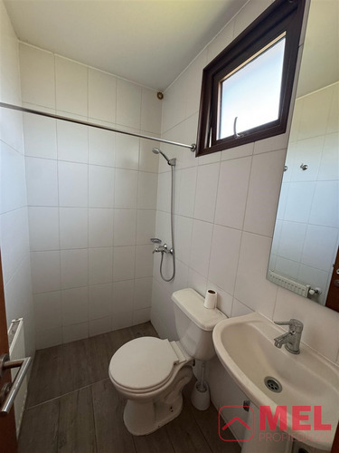 Casa En Arriendo De 3 Dorm. Mas Serv Piedra Roja En Chicureo