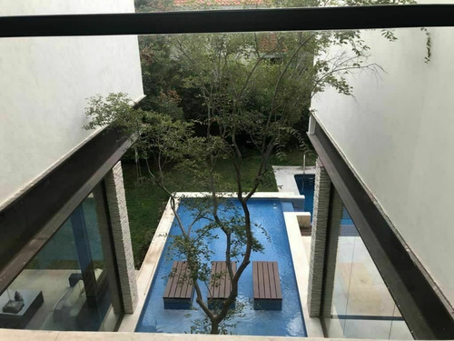 Residencia De Super Lujo En Valle Real Dentro De Coto Y Con