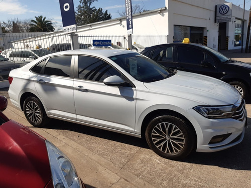 Imagen 4 de 16 de Vw Vento Comfortline (1.4)tsi 150cv 2019