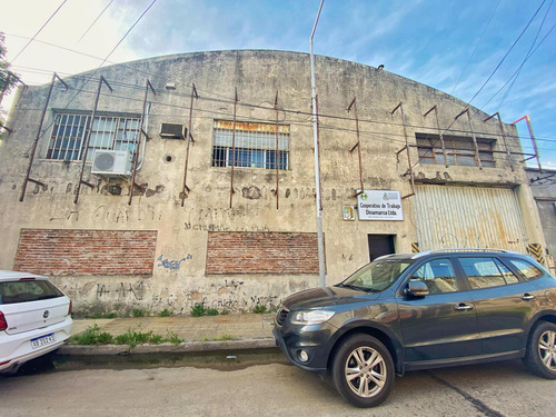 Venta Galpon/deposito 1700 M2 Avellaneda