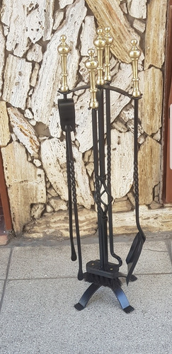 Juego De Herramientas Para Chimenea. Bronce