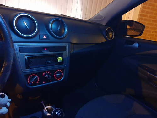 Volkswagen Saveiro 1.6 Trend Cab. Estendida Total Flex 2p