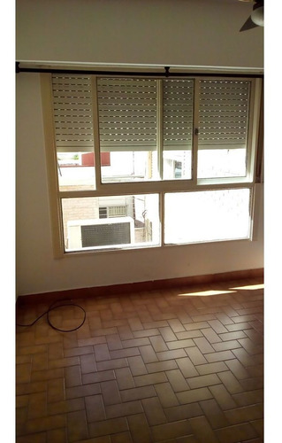 Imagen 8 de 14 de Departamento 1 Dormitorio- Cocina Separada- Salta Y Balcarce- Excelente Estado
