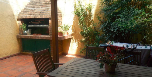 Imagen 2 de 14 de Ph Con Doble Patio Y Parrilla- Quilmes Centro