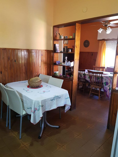 Casa En Casa En Excelente Ubicación Con Tres Dormitorios Y Garage